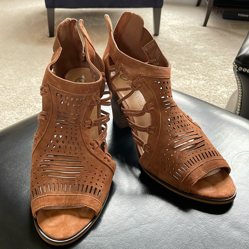 Bella Vita Brown Cutout Sandals
